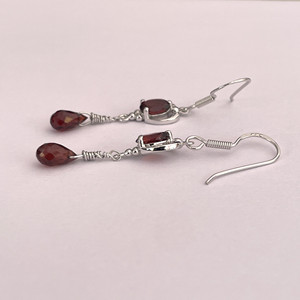 Pendientes de Plata de Ley 925 con Granate Natural para Mujer, Shah Gems, Accesorio de Moda - Product Image 2