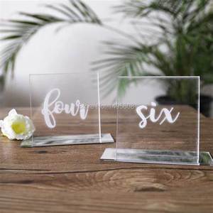 Signe de numéro de table en acrylique transparent Support de numéro élégant gravé au laser ou imprimé pour les mariages, les restaurants et les événements - Product Image 3