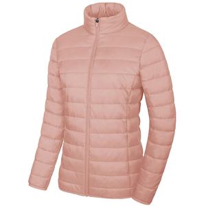 Veste matelassée élégante pour femmes, design personnalisé, mode d'hiver, décontractée, col montant, coupe-vent, fermeture éclair, fabricant direct d'usine - Product Image 1