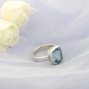 Bague vintage en topaze bleue 100% naturelle, argent sterling 925 massif, faite à la main, pierre de naissance de décembre, cadeau parfait - Product Image 2