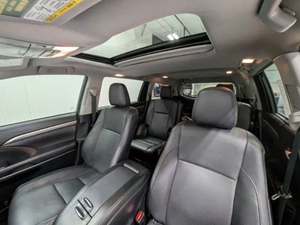 Toyota Highlander LIMITED 2017 Usado en Buen Estado, Disponible para Exportación - Aduanas Aclaradas, Transmisión Automática, Asientos de Cuero, Techo Panorámico - Product Image 4
