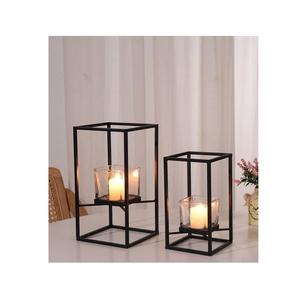 Porte-bougie en métal rustique, conçu avec un motif texturé pour apporter un charme naturel et une lumière chaude envoûtante aux intérieurs - Product Image 1