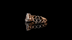 Anillo de Diamante Cultivado en Laboratorio con Corte Pera Solitario |   Joyería para Compromisos, Aniversarios y Eventos Especiales - Product Image 2