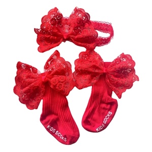 Moda çocuk çocuk pamuk kablo örgü çorap kız bebek dikey çizgili dantel yay çorap ve saç bandı seti - Product Image 1