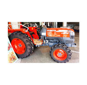 Kubota L4508 45HP 2197CC Capacidad del motor Tractor de granja 4x4 Mini tractor para la Agricultura Eficiente y excelente rendimiento - Product Image 1