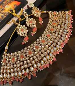 ชุด Matha patti & Bindi ดีไซน์สร้อยคอของคุณเองชุดเครื่องประดับเทียม4ชิ้นสำหรับเจ้าสาวแฟชั่นหรูหรา - Product Image 3