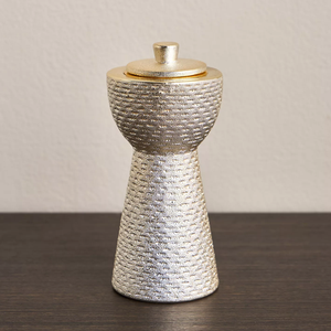 Brûleur d'encens en laiton d'inspiration islamique avec couvercle en forme de dôme et support sur pied pour les rituels du Ramadan - Product Image 3