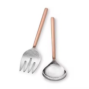Ensemble de serveurs à salade en acier inoxydable avec manche en cuivre martelé, finition argentée, cuillère et fourchette, vaisselle - Product Image 1