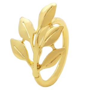 Anneau de serviette en métal, forme ronde, porte-serviettes artisanal, anneau de serviette en métal plaqué or - Product Image 1