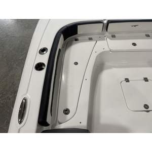 Bateau de pêche à console centrale en aluminium neuf 2026 TideWater Boats 2300 CB 300 CV avec moteur hors-bord pour la pêche au bar et les loisirs, exporté - Product Image 1