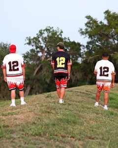 Pantalones cortos de gimnasio informales para hombre 2025 en diseño impreso por sublimación de malla de poliéster con bolsillos laterales con cremallera teñidos lisos - Product Image 5