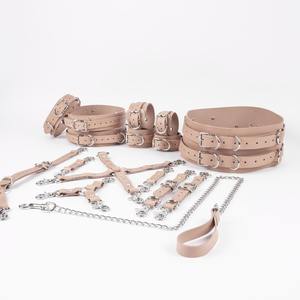 Ensemble de retenue BDSM 16 pièces de différentes couleurs et options de quincaillerie ceinture et menottes de cuisse BDSM-0013 en cuir de vachette véritable - Product Image 2