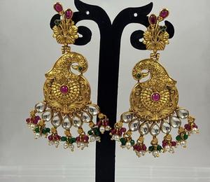 Pendientes Kundan Elegantes de la Mejor Calidad, Chapados en Oro, de Aspecto Tradicional, Colecciones para Bodas y Fiestas, para Mujeres y Niñas - Product Image 2