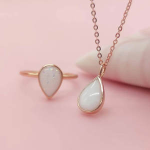 Collier pendentif vintage en opale éthiopienne blanche pour fiançailles, mariage, fête, fait à la main, 10 à 15 mm, forme poire, serti en laiton, IGI - Product Image 5