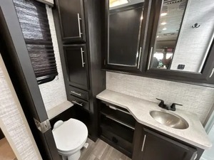 Autocaravana Entegra Coach Odyssey 26M 2024 Usada, Lista para Viajar - Product Image 5