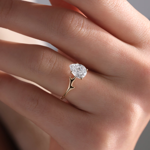 Bague de fiançailles en or massif 14 carats solitaire poire cultivée en laboratoire bague de fiançailles romantique bijoux fins mariages anniversaires anniversaires - Product Image 4