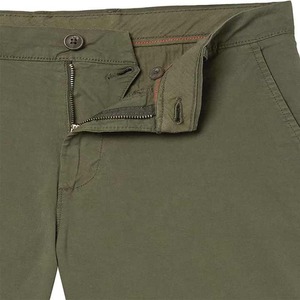 Short de sport de golf personnalisé de haute qualité pour hommes, confortable et décontracté, extensible dans les 4 sens, en poly mélangé, avec poche latérale, fermeture éclair - Product Image 3