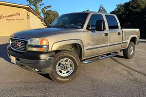 GMC Sierra 2500HD SLT Crew Cab 4x4 2002 Usada, Motor V8 Turbodiésel de 6.6 Litros - Product Image 2