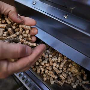 Pellets de Madera de Pino y Abeto de Primera Calidad, Nuevos, al por Mayor, Clase A1, 6 mm, DIN+ Plus y A1/A2 (Pellets de Madera Aprobados por BSL en Bolsas de 15 kg) - Product Image 5