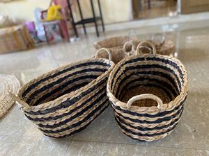 Cesta de bandeja de jacinto de agua tejida a mano al mejor precio con bandeja de servicio y almacenamiento de diseño versátil tamaño personalizado Blue Lotus Farm - Product Image 4