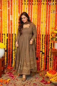 Vestido Anarkali de Georgette Sintética con Bordado Pesado y Lentejuelas, Diseño de Última Moda para Fiestas y Festivales, por Fab Zone, Alta Calidad - Product Image 4