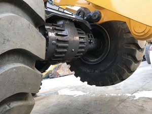 Chargeuse sur pneus d'occasion KOMATSU 470 - Product Image 2