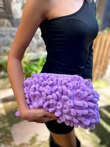 Handmade กระเป๋าถักผู้หญิงตุ๊กตาคลัทช์อ้วนกระเป๋าโครเชต์ปุยกระเป๋ากระเป๋ากระเป๋าถือ Cloud คลัทช์ Shaggy สีม่วง - Product Image 2