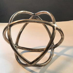 ช่างฝีมือออกแบบรูปปั้นอลูมิเนียมที่ทันสมัยรูปทรงที่กำหนดเองด้วยลวดลายสัตว์ที่เรียบหรูสำหรับการตกแต่งส่วนตัว - Product Image 1