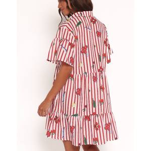 ชุดเดรสผู้หญิงขายดี ดีไซน์สวยงาม ออกแบบมาเพื่อการเคลื่อนไหวที่ราบรื่นและลุคที่สง่างาม เหมาะสำหรับเป็นไอเท็มสำคัญในตู้เสื้อผ้าสมัยใหม่ - Product Image 4