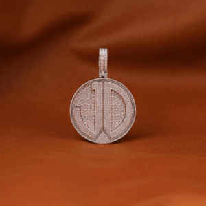 Colgante de diamante de moissanita de corte redondo con hielo estilo Hip Hop colgante personalizado regalo de aniversario para hombres Plata de Ley 925 - Product Image 5