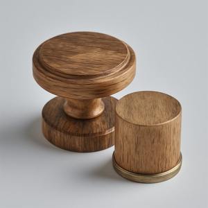 Perilla de madera de metal de hierro hecha a mano diseñada con un estilo simple pero elegante para complementar las piezas de muebles rústicos y modernos - Product Image 3