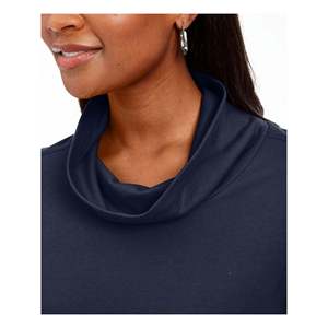 เสื้อเบลาส์คอเต่าแขนยาวสีดำเฮเทอร์สำหรับผู้หญิงของแคร์น สกอตต์มีจำหน่ายในขนาดเพ็ตตี้และขนาดกลาง - Product Image 3