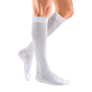 Chaussettes de sport personnalisées pour hommes et femmes Chaussettes athlétiques Chaussettes de course légères et respirantes à séchage rapide - Product Image 1