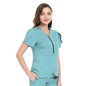 Soins de santé infirmière gommage en gros personnalisé à manches courtes col en V infirmière gommages à la mode respirant uniforme médical haut XS à 6XL - Product Image 2
