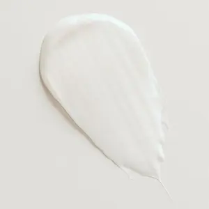 มาคาเดเมีย แอนด์ มารูล่า ไฮเดรติ้ง แอนด์ ซูทติ้ง บอดี้ โลชั่น 250 มล. - Product Image 3