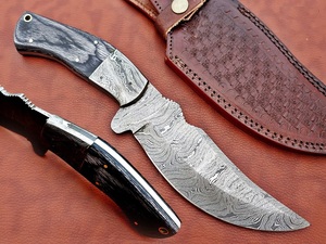 Couteau à dépecer à lame pleine soie en acier damassé fait à la main 2 tons noir Dollar échelle de bois gaine en cuir Support OEM - Product Image 2