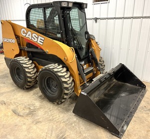 Excellente performance CASE SR210B Skid Steer 4 tonnes 3 tonnes Chargeur pour les travaux de construction - Product Image 3