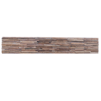 Panneau mural moderne en bois de teck recyclé avec motif géométrique et texture superposée pour appartement, hôtel et villa