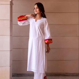 ชุดเซ็ตผ้าฝ้ายสีขาวพร้อมแขนเสื้อปักลายออร์แกนซ่าหลากสี ชุดคุर्ตาปักลายพร้อมกางเกงขายาวสำหรับผู้หญิง - Product Image 1