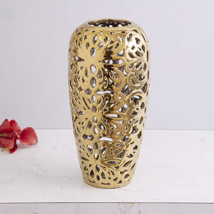 Vase à fleurs en métal argenté de luxe Accessoire décoratif de table génial pour la maison Hôtels Restaurants pour les occasions de mariage - Product Image 4