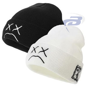 bonnet homme Minimalist Face Embossed Breathable <b>Waterproof</b> Unisex Street Style Winter Anime <b>Beanie</b> Cap Custom Logo Travel - Product Image 1