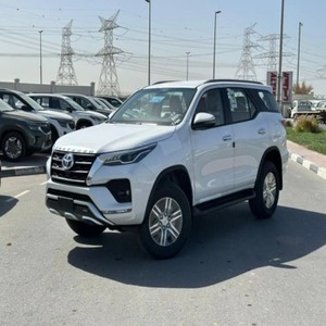 รถ SUV ฟอร์จูนเนอร์ ปี 2024 สภาพดีเยี่ยม มือสอง เกียร์ออโต้ พวงมาลัยซ้าย ภายในเบาะหนัง ยาง R21 หลังคาซันรูฟ ขาย - Product Image 1