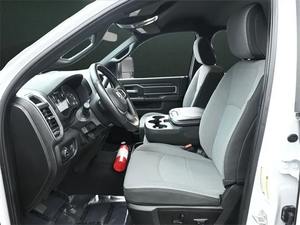 รถแรม 3500 บิ๊กฮอร์น ปี 2024 พวงมาลัยซ้าย 6 ที่นั่ง มาตรฐานไอเสียยูโร 4 - Product Image 3