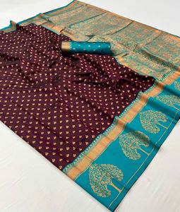 El último diseñador suave Banarasi Paithani con el borde tejido de cobre Zari Saree de Fab Zone - Product Image 3