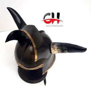 Casque Viking médiéval corne casque nordique guerrier casque noir pour cadeau d'Halloween par l'artisanat de Calvin - Product Image 2