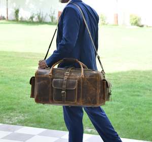 Vente en gros de sac de sport en cuir véritable de grande capacité avec fermeture à glissière faite à la main pour les voyages et les vacances - Product Image 5