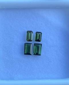 Turmalina Verde Natural en Forma de Octágono. - Product Image 1