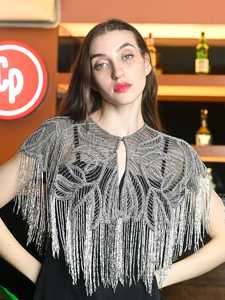 Hermosa capa burlesca con lentejuelas con cuentas se sujeta en el cuello Vestido festivo para ocasiones de club y festivales - Product Image 2