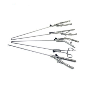 Fórceps de portaagujas laparoscópicos en acero inoxidable disponibles en todo tipo de instrumentos quirúrgicos endoscópicos de laparoscopia - Product Image 1