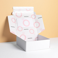 Boîte en papier cadeau en carton kraft de luxe avec doublure et fermeture en éponge robuste pour l'emballage des intimes des femmes
